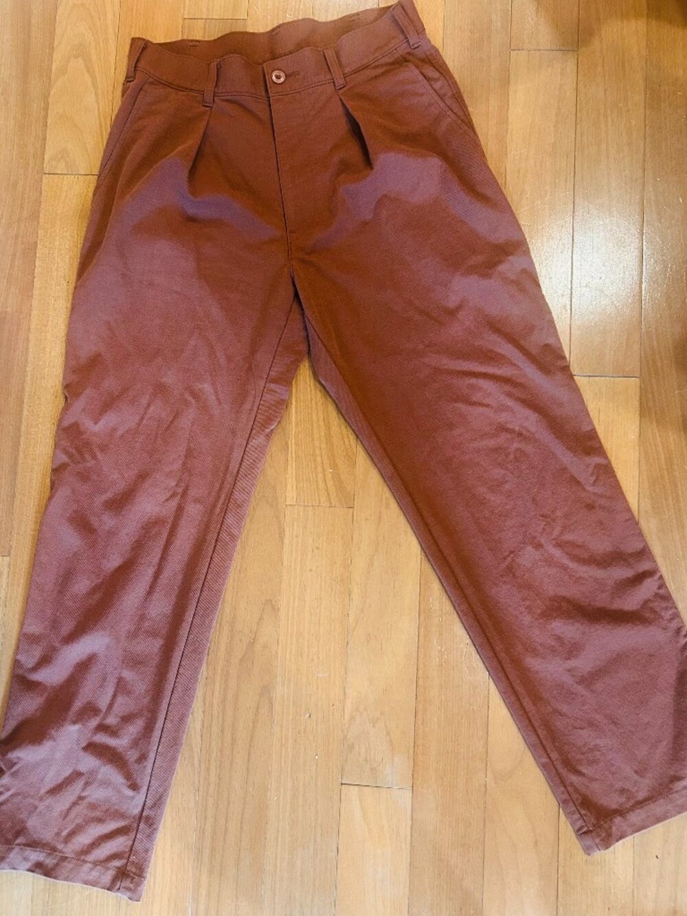 Uniqlo Men's 30 waist brown cotton pants, unworn.